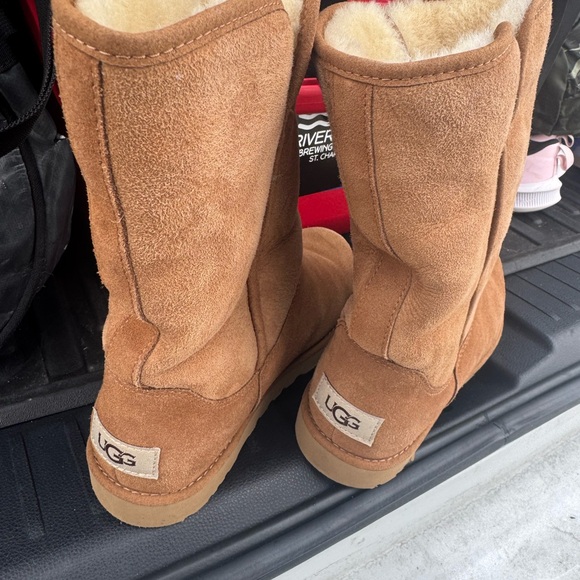 UGG Michelle Womens Boots good for Girls too - Picture 2 of 12